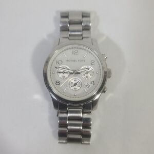 Michael Kors Runway MK5076 Women's Silver Stainless Steel Analog Dial Watch RQ44